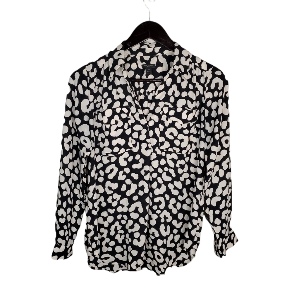 ANN TAYLOR Animal Print Long Sleeve V-Neck Blouse